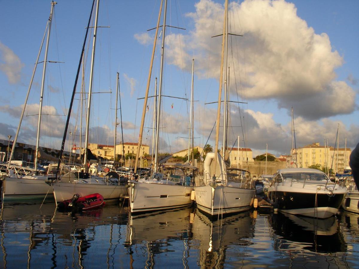 "Ausoleil" 2 Pieces Cosy Ensoleille, Tout A Pied, 50 M Du Vieux Port Saint-Raphaël Dış mekan fotoğraf